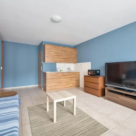 Smart With Parking & Balcony In By Renters * Sopot