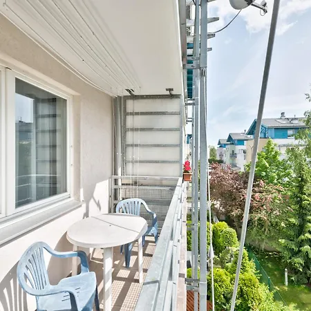 Smart With Parking & Balcony In By Renters Lägenhet *